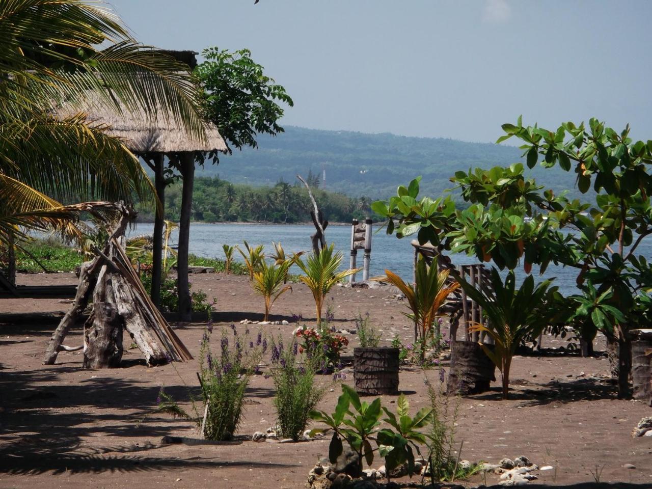 Budi Sun Resort Maumere Exterior foto