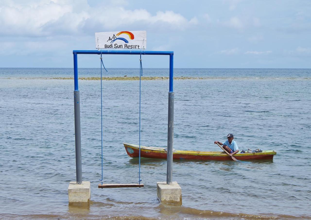 Budi Sun Resort Maumere Exterior foto
